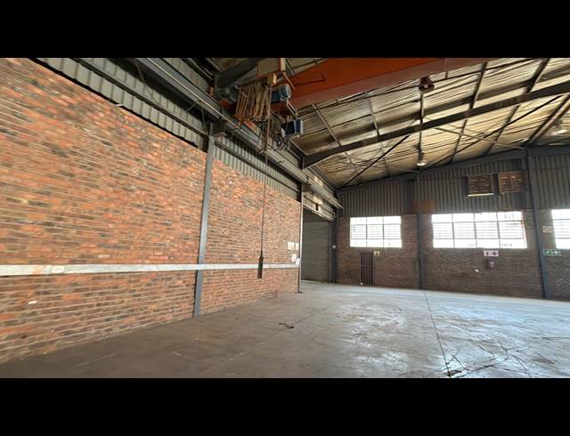1,840M² WAREHOUSE TO LET IN MEADOWDALE